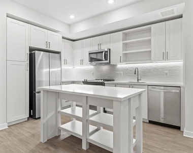 4000 Wisconsin Avenue Nw - Photo Thumbnail 18