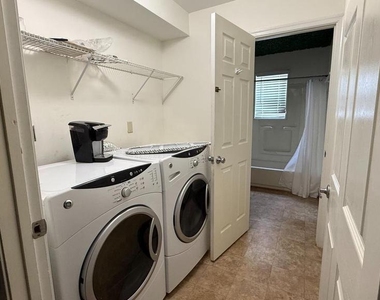 5212 Astor Place Se - Photo Thumbnail 13