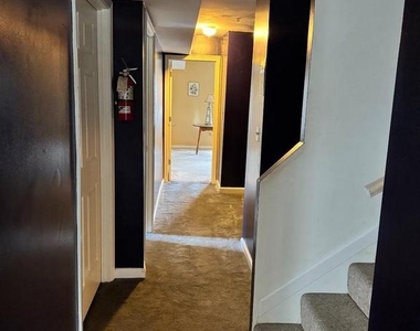 5212 Astor Place Se - Photo Thumbnail 2