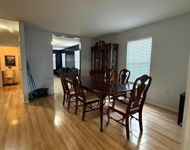 5212 Astor Place Se - Photo Thumbnail 56