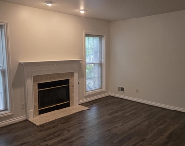 5722 Wellesley Lane - Photo Thumbnail 5