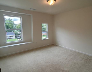 1423 Goldsboro Avenue - Photo Thumbnail 17
