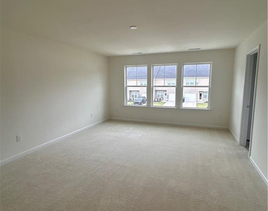 1423 Goldsboro Avenue - Photo Thumbnail 9