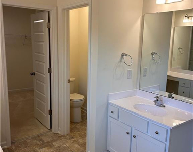 1423 Goldsboro Avenue - Photo Thumbnail 14