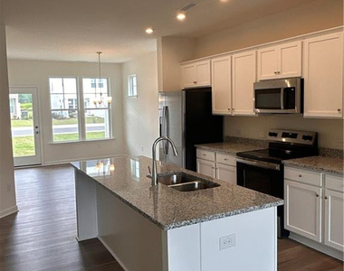 1423 Goldsboro Avenue - Photo Thumbnail 2
