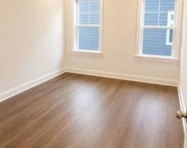 708 Longleaf Grove Lane - Photo Thumbnail 5