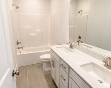 708 Longleaf Grove Lane - Photo Thumbnail 8