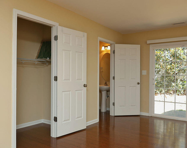 8843 Thornton Town Place - Photo Thumbnail 9
