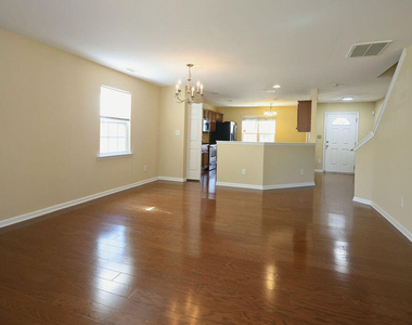 8843 Thornton Town Place - Photo Thumbnail 7