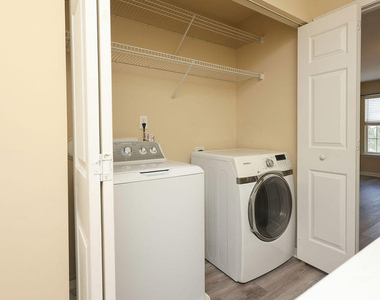 8843 Thornton Town Place - Photo Thumbnail 17