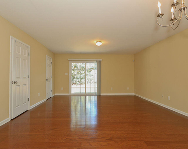 8843 Thornton Town Place - Photo Thumbnail 6
