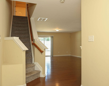 8843 Thornton Town Place - Photo Thumbnail 5