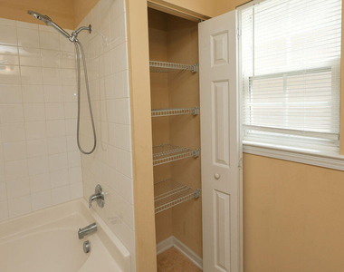 8843 Thornton Town Place - Photo Thumbnail 23