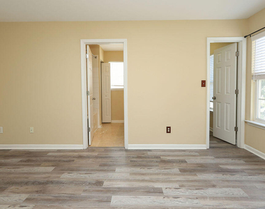 8843 Thornton Town Place - Photo Thumbnail 20