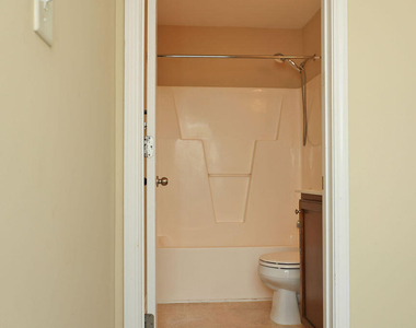 8843 Thornton Town Place - Photo Thumbnail 15