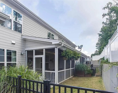 1743 Grandmaster Way - Photo Thumbnail 28