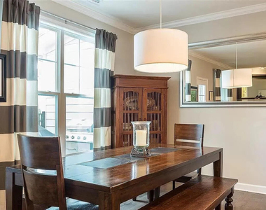 1743 Grandmaster Way - Photo Thumbnail 8
