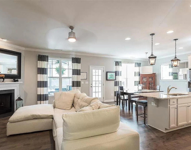 1743 Grandmaster Way - Photo Thumbnail 4