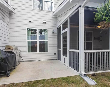 1743 Grandmaster Way - Photo Thumbnail 9