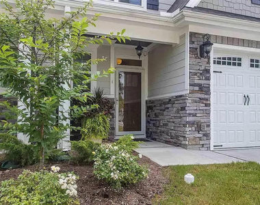 1743 Grandmaster Way - Photo Thumbnail 27