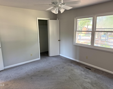 4401 Bleeker Court - Photo Thumbnail 11