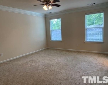 2504 Historic Circle - Photo Thumbnail 13