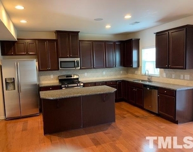 2504 Historic Circle - Photo Thumbnail 6