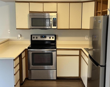 361 Summerwalk Circle - Photo Thumbnail 10