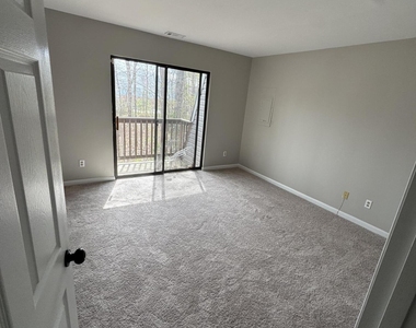 361 Summerwalk Circle - Photo Thumbnail 8