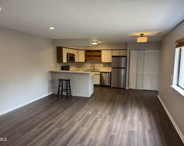 361 Summerwalk Circle - Photo Thumbnail 6