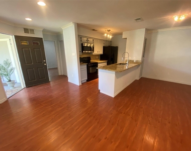 10616 Mellow Meadows Dr Mdws - Photo Thumbnail 3