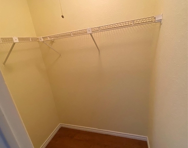 10616 Mellow Meadows Dr Mdws - Photo Thumbnail 14
