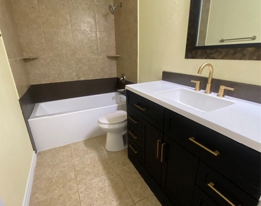 10616 Mellow Meadows Dr Mdws - Photo Thumbnail 17
