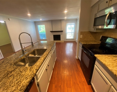 10616 Mellow Meadows Dr Mdws - Photo Thumbnail 9
