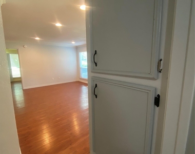 10616 Mellow Meadows Dr Mdws - Photo Thumbnail 16