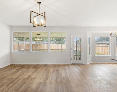 412 Tamara Dr - Photo Thumbnail 17