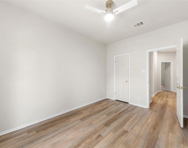 412 Tamara Dr - Photo Thumbnail 24
