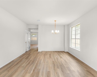 412 Tamara Dr - Photo Thumbnail 4