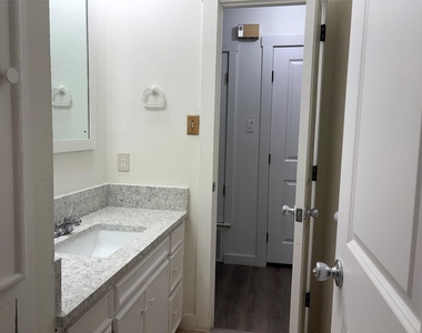 11913 Rennalee Loop - Photo Thumbnail 28