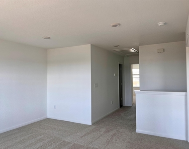 220 Saide St - Photo Thumbnail 11