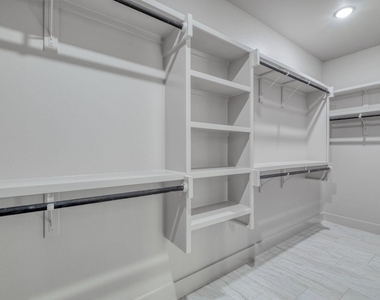202 Washington St - Photo Thumbnail 18