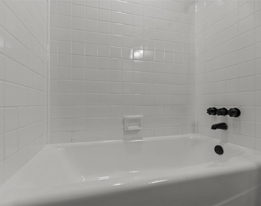 515 W Houston St - Photo Thumbnail 11