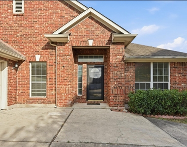 1665 Amberwood Loop - Photo Thumbnail 3
