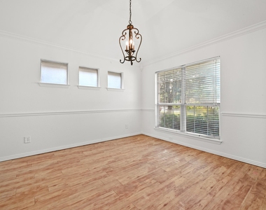 1665 Amberwood Loop - Photo Thumbnail 6