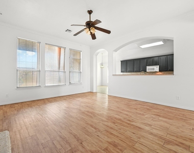 1665 Amberwood Loop - Photo Thumbnail 11