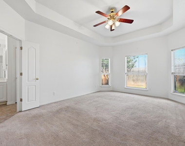1665 Amberwood Loop - Photo Thumbnail 19