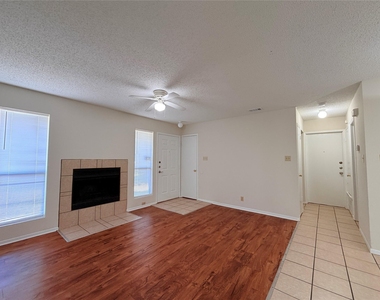 2301 Whitlow Cv - Photo Thumbnail 7