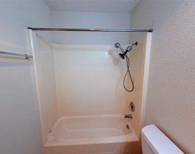 2301 Whitlow Cv - Photo Thumbnail 20