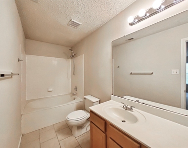 3079 Hill St - Photo Thumbnail 17
