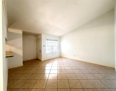4510 Brown Bark Pl - Photo Thumbnail 4